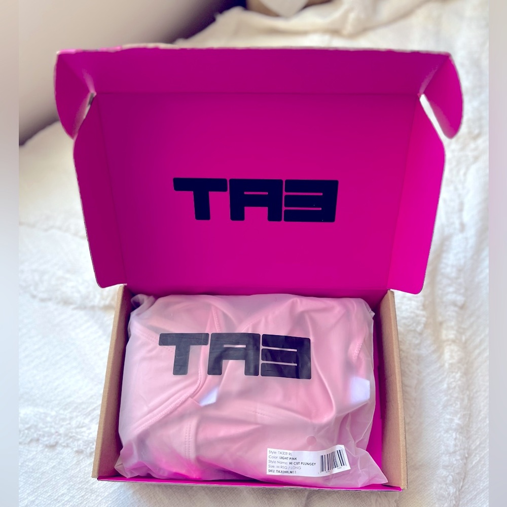 NWT TA3 Swimsuit High Cut Plungey size M Reg/Long Light Pink
